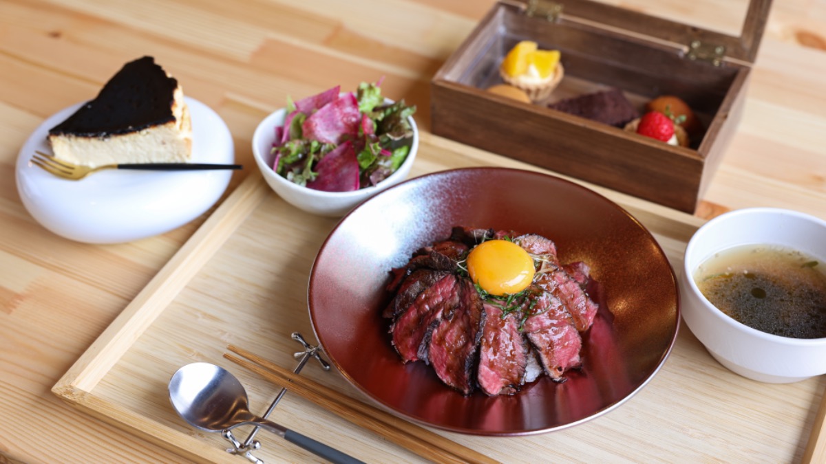 【新店】「ステーキ丼」に「数量限定スイーツ」など　ランチもカフェも楽しめるお店が奈良県高取町に誕生| Ma Maison n°8（マ メゾン ナンバーエイト）