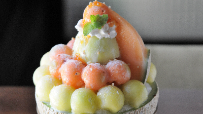 【cafeことだま/高市郡明日香村】メロン半玉使った贅沢かき氷