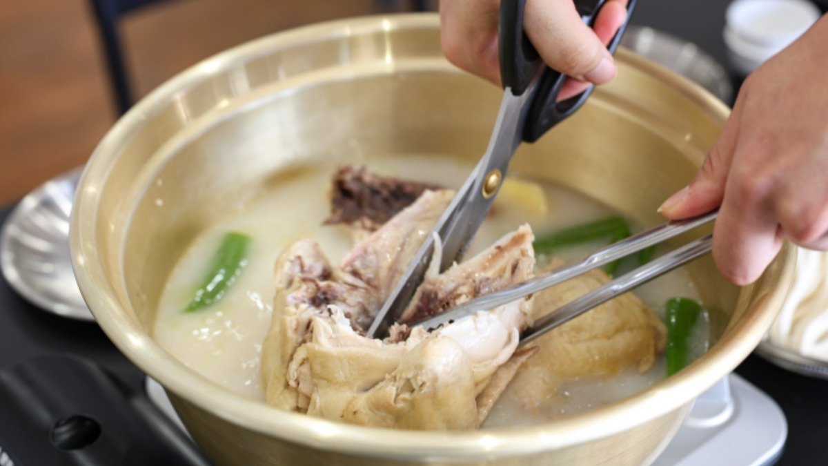 JR奈良駅近くに韓国本場の味が！サムギョプサルとタッカンマリ専門店『A’su （アッス）』