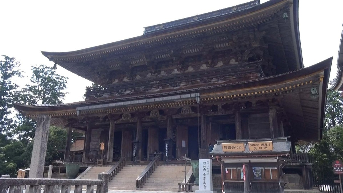 迫力あるお姿を間近で！日本最大秘仏本尊特別ご開帳【金峯山寺｜吉野町】