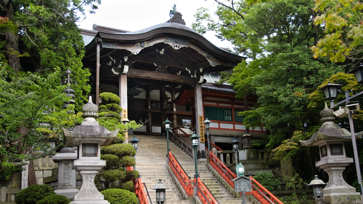 奈良盆地を一望できるお寺で新年のお詣りを【奈良の初詣2023｜信貴山朝護孫子寺｜平群町】