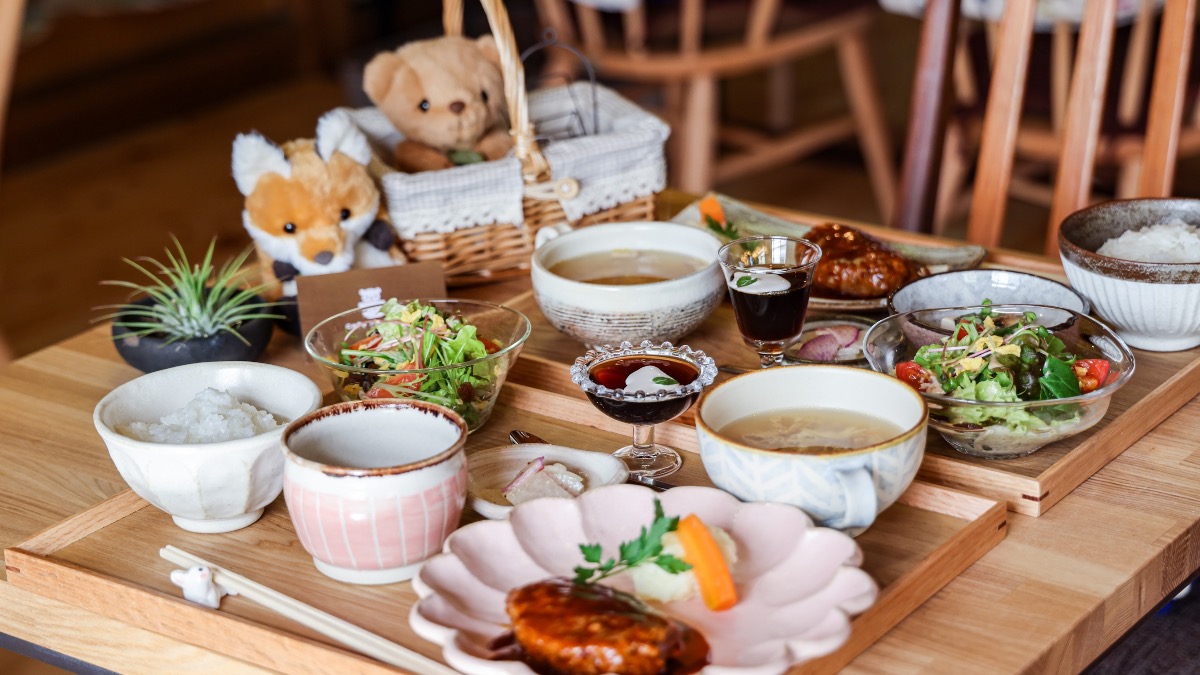 【新店】奈良県で雑貨と絵本とこだわりのコーヒーを｜カフェ モカロン