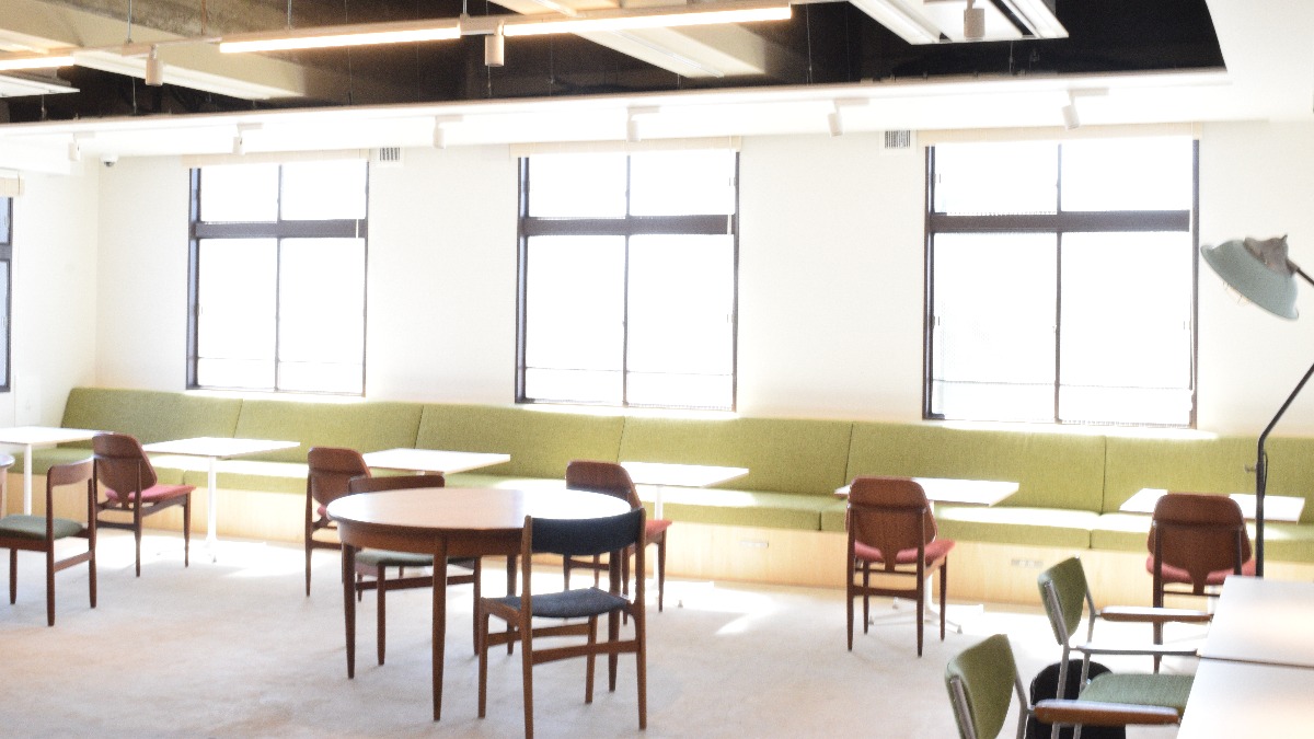 「銀行の面影も」　奈良市にシェアリングコミュニティースペース誕生｜bird bird（バードバード）