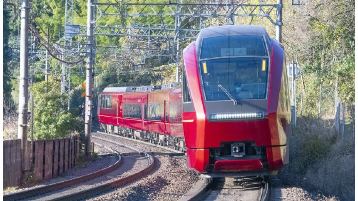 【近鉄】「ならしかトレイン」が臨時列車として運転　年末から年始にかけて臨時列車および運転区間延長列車を運行