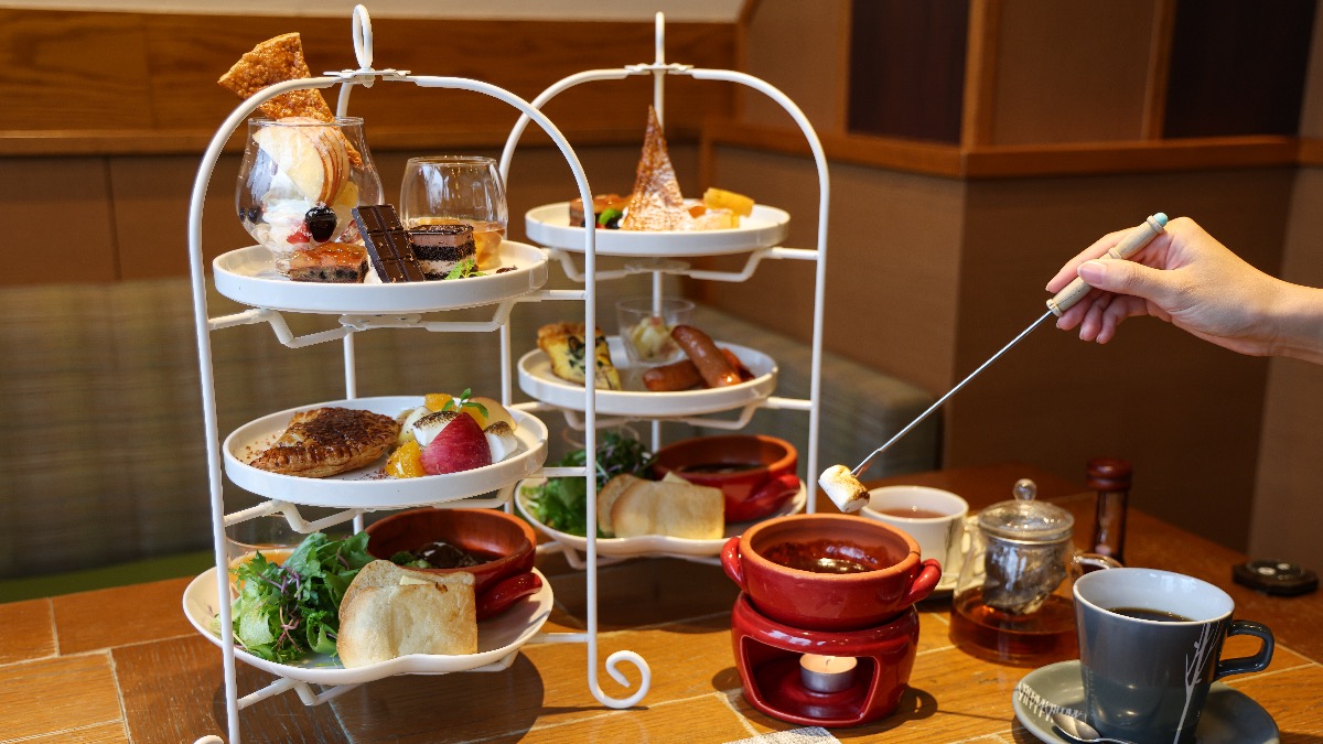 りんごの酸味が主役になる贅沢。あずさ珈琲・平日限定アフタヌーンティーを堪能 | 上高地あずさ珈琲 学園前店