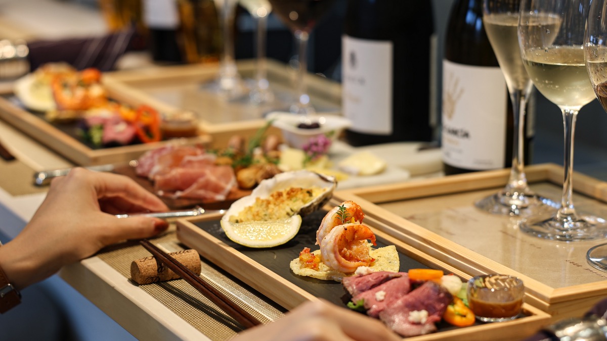 【新店】生駒でワインとチーズ料理を堪能！アルティザンが作る本格的な味わいを体験【Cave des ARTIVEURS】