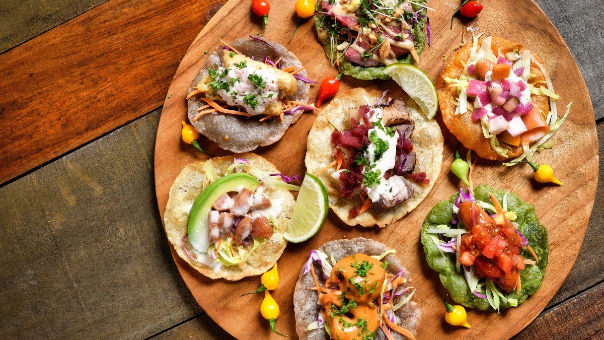 フードトラックの人気店が三条通りに登場！【タコス屋サリー/奈良市】