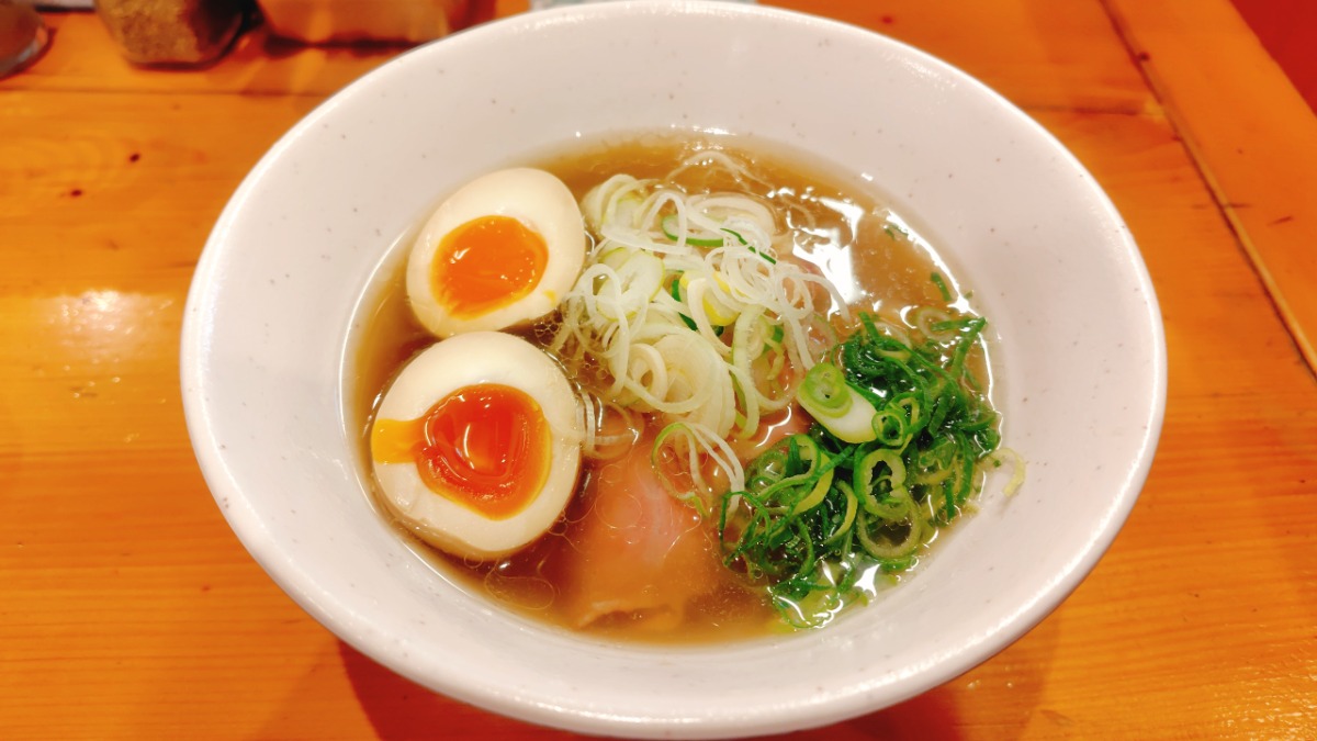 魚介香る塩ラーメン！実家が魚屋のご主人が作るラーメンを味わえるお店が誕生！『らーめん 鎌倉家』（奈良市）