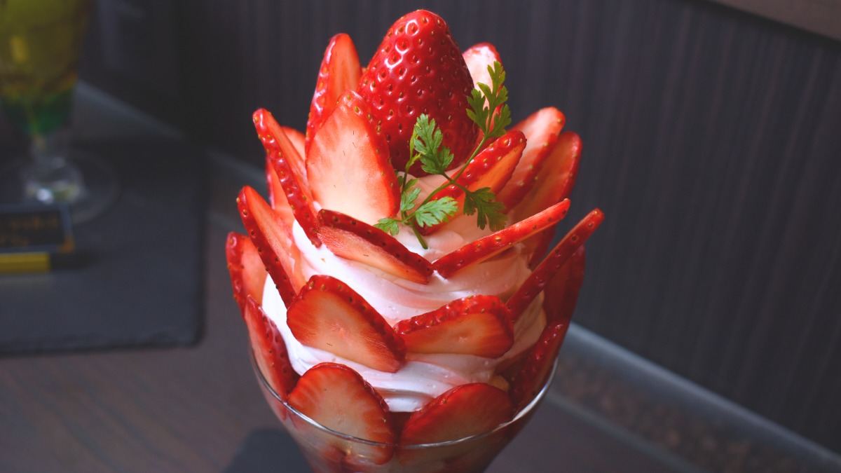 香りまで華やか！香芝のカフェ『Pilot coffee kitchen』がお届けする古都華100％使用の期間限定いちごパフェ