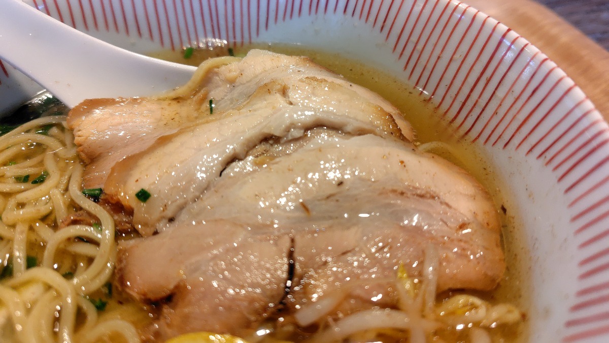 個性爆発ラーメン！橿原『アノラーメンの娘』実食レポ