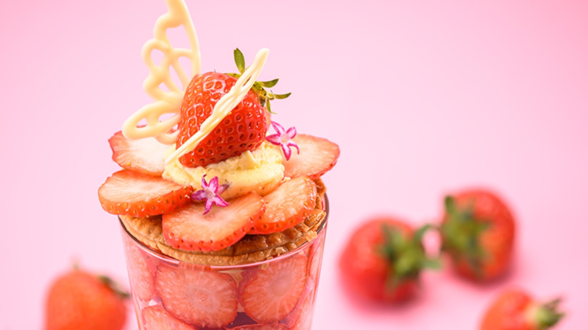 橿原のホテルで贅沢いちごパフェを【THE KASHIHARA】