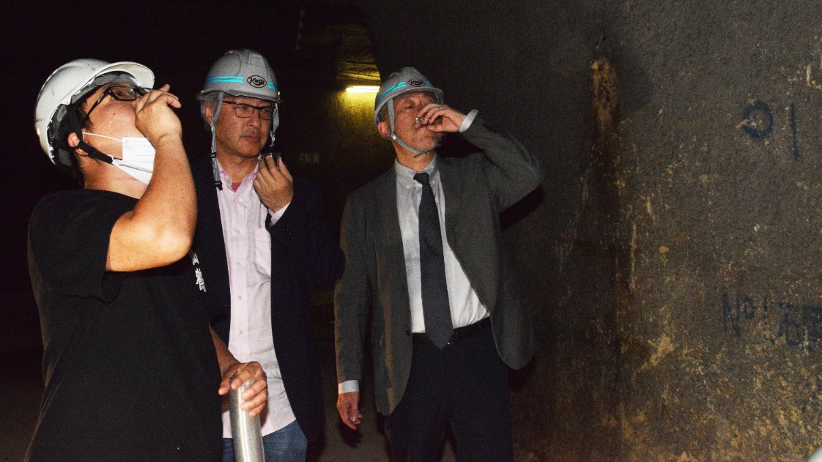 お酒の熟成具合は？新たに「お茶」も熟成開始【旧生駒トンネル・生駒隧道プロジェクト】