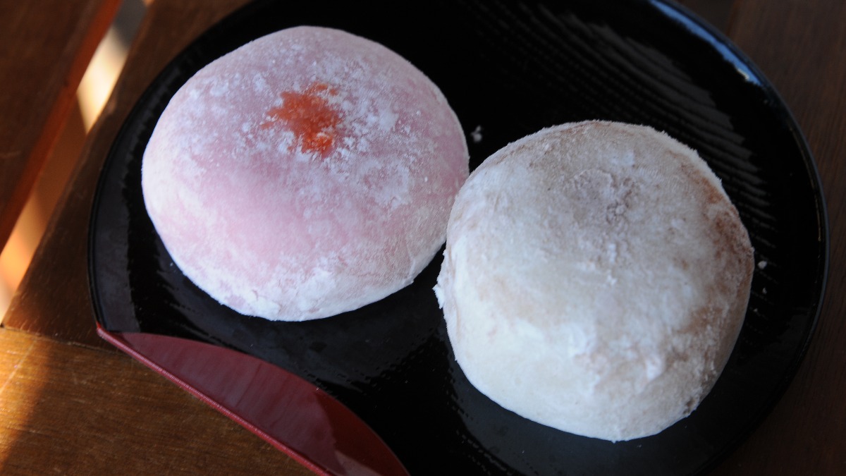 チョコといちごのとろり大福【とろり天使のわらびもち｜天理市】