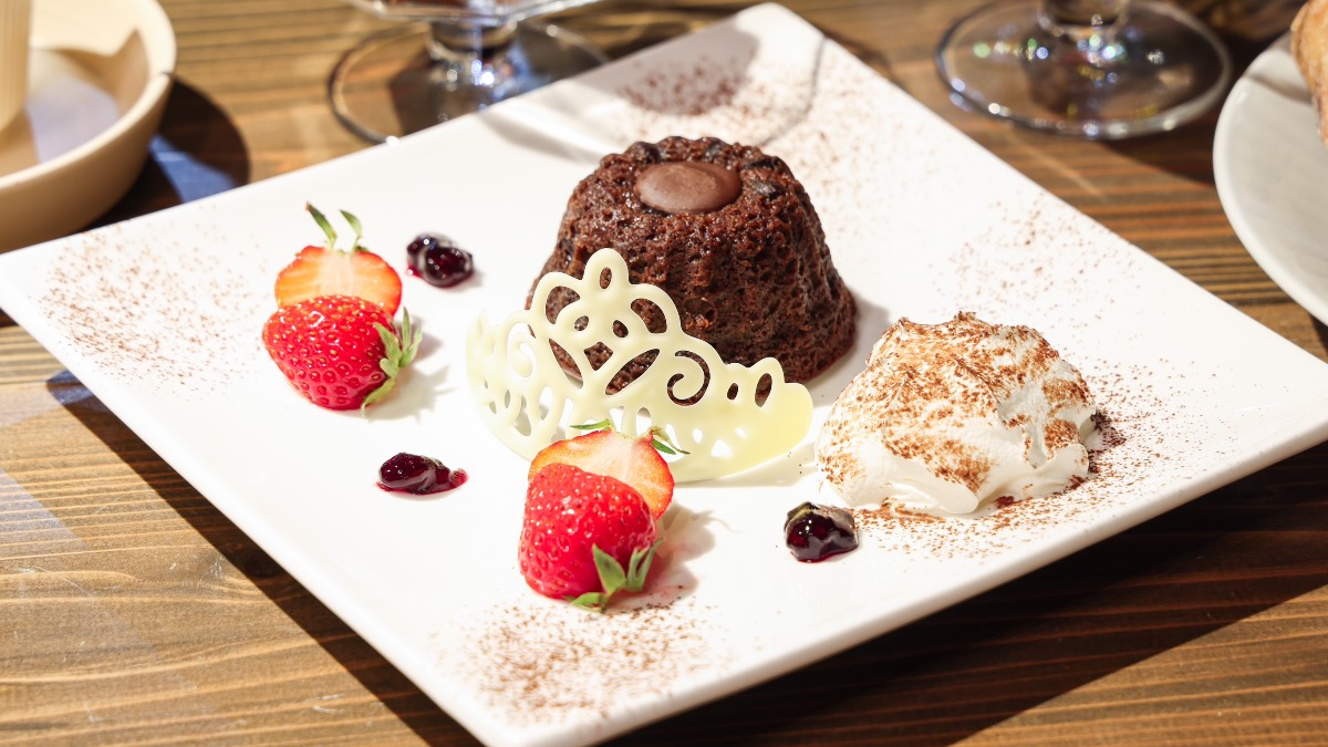 【新店】「奈良県知事賞受賞」のパティシエが作る絶品ドルチェのお店｜ドルチェ＆バル コレガーレ