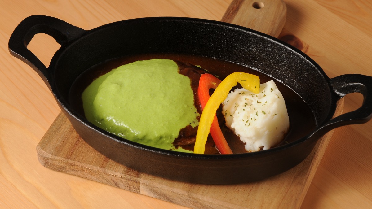 野菜をたっぷり！子どもも笑顔なハンバーグ【UN_美健康cafe～奈良～｜生駒市】