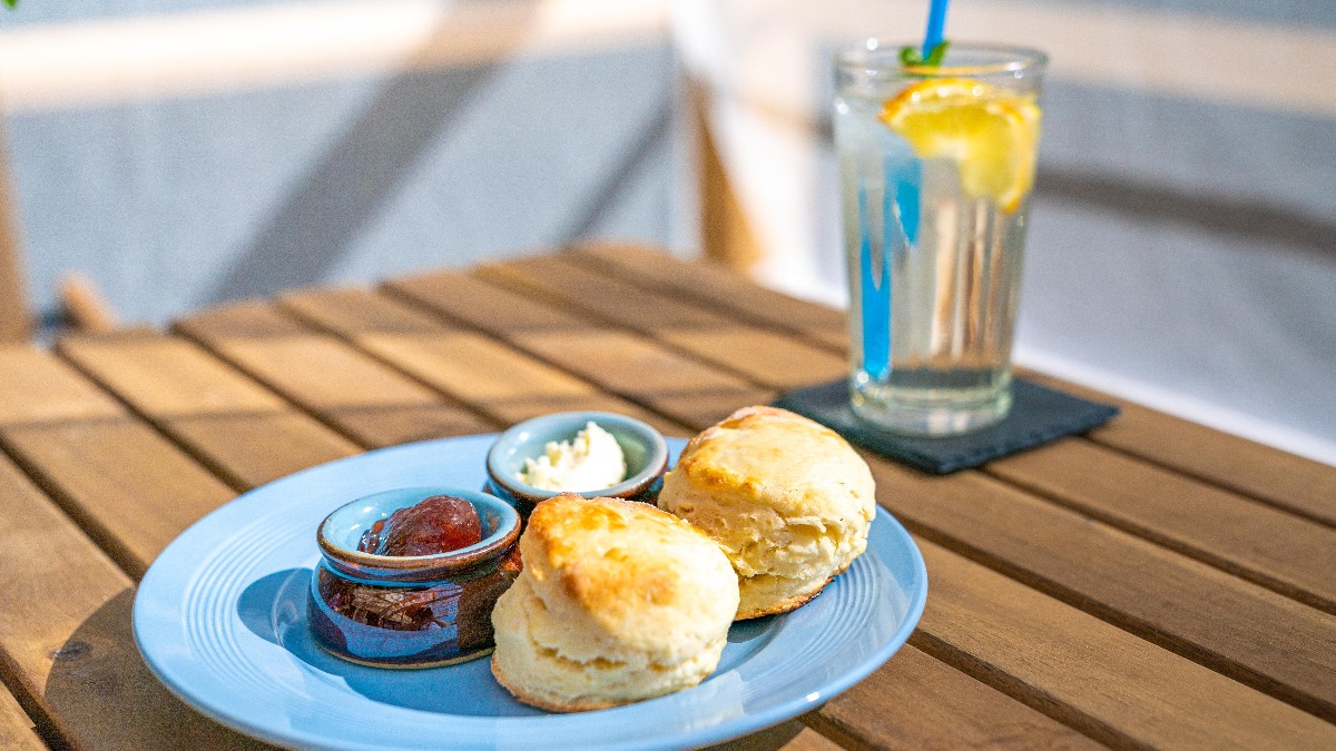 【新店】ならまち人気カフェの2号店|ブライトンティールーム コテージ