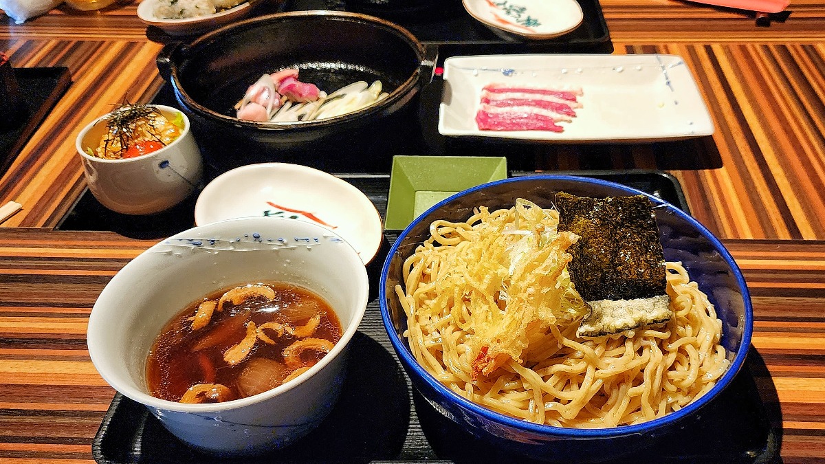 ランチ限定！河内鴨を堪能できる「至福のつけ麺」　ラーメン大好き中田メシ【しゃぶしゃぶとワイン じょるの屋｜香芝市】