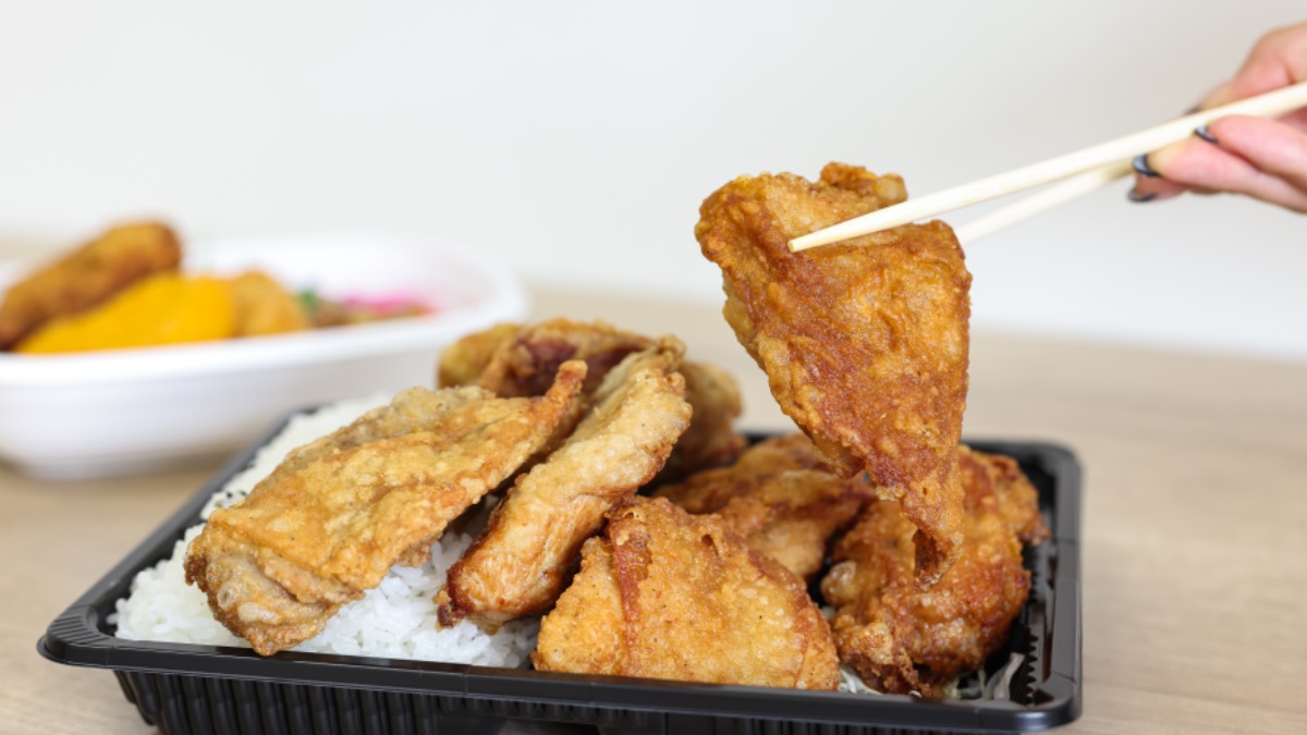 【メガからあげ1,080円！】奈良恋の窪に唐揚げ新店「名物からあげ まんぞく亭」オープン！