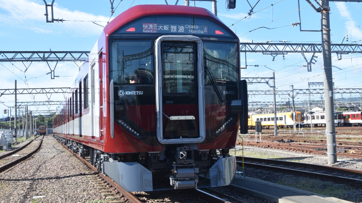 【近鉄】24年ぶりの新型車両がついにデビュー　「新型車両のデザインに込めた想い」もご紹介