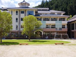 日帰りで訪ねる、奈良・奥大和の体験型複合施設『KITO FOREST MARKET SHIMOICHI』
