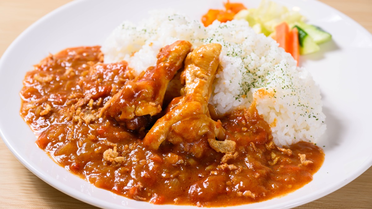 【新店】香芝市に無水トマトチキンカレーの「カレーのメグミ」がオープン！