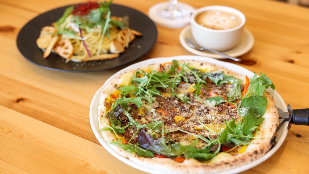 大和西大寺駅から「徒歩6分」　子供やペットと行けるおすすめカフェ 【 Italian Cafe & Bar ペルテ｜奈良市】