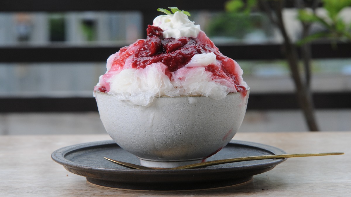 静かなカフェでちょっと変わったフルーツかき氷【cafe+studio flat｜王寺町】