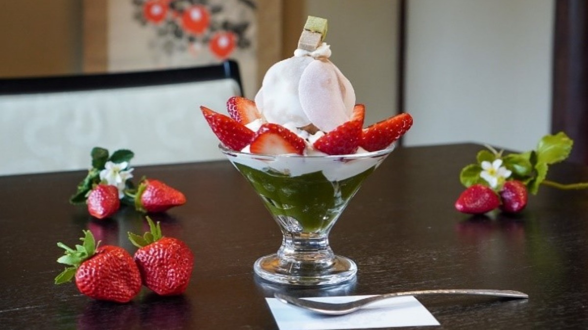 ならまちの邸宅でいちごパルフェを楽しむ【寧楽菓子司 中西与三郎/奈良市】