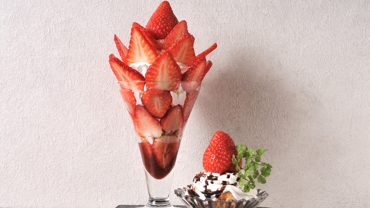 香芝市のボリューム満点いちごパフェ【pilot coffee kitchen｜香芝市】