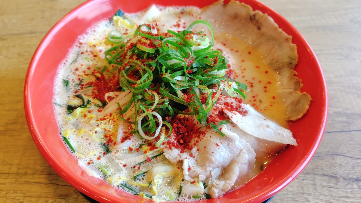 奈良に凱旋！大阪の人気店主が手がける“新奈良スタミナ豚骨”とは？　家族で楽しめる話題の新店【麺屋 大空】（葛城市）