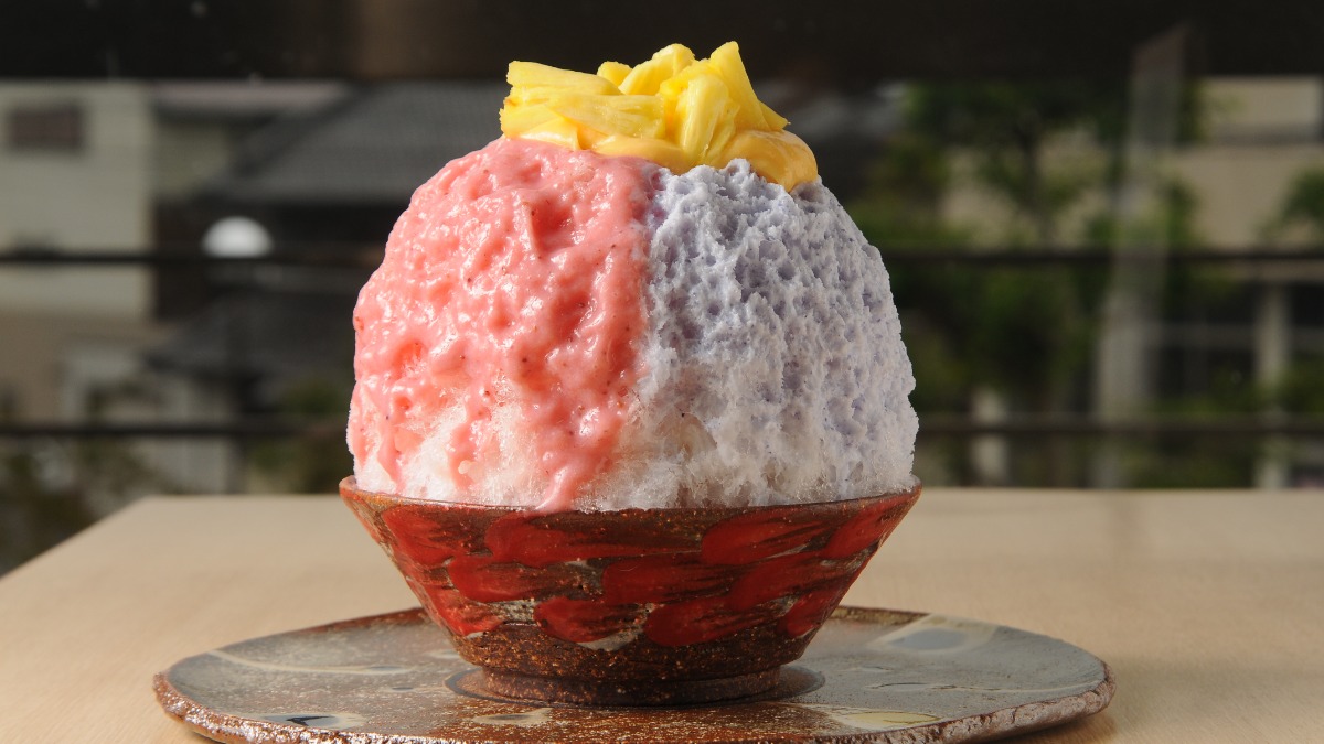 奈良×沖縄食材を使ったあじさいみたいに綺麗なかき氷【TRICO｜河合町】