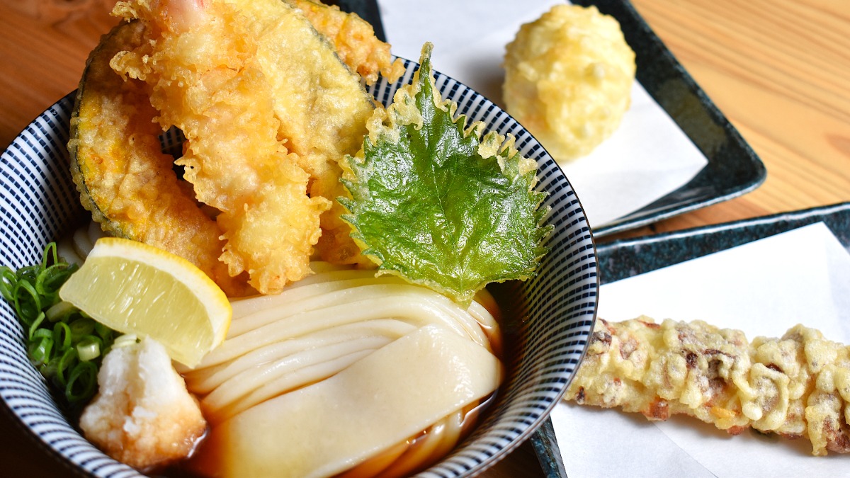 出汁の一滴まで飲み干したい讃岐うどんの新店が登場！『自家製うどん うさ』（天理）