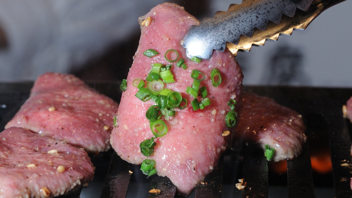 【新店】奈良市新大宮に続き2店目！はみ出るカルビで肉チャージ！｜大阪焼肉・ホルモン ふたご 大和西大寺店