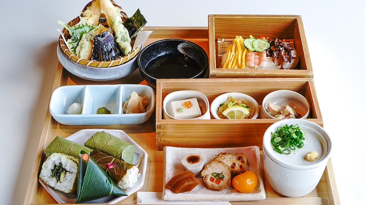 暑い夏でも食が進む！奈良名物が詰まったスペシャルセット【お食事処ゐざさ茶屋 夢風ひろば店｜奈良市】