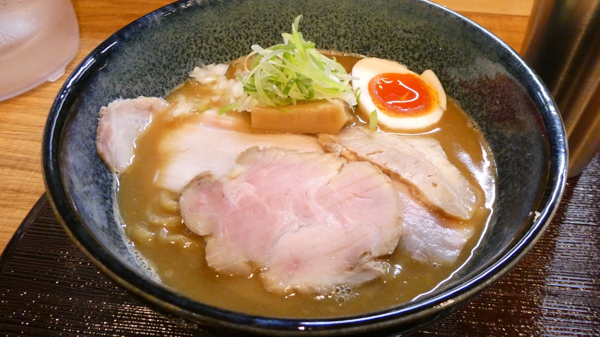 【麺バカTAR-KUNの麺ダフルライフ】手揉み麺の存在感が秀逸！満を持してオープンした新店の看板ラーメンを徹底取材！＜奈良ラーメン新時代＞vol.33