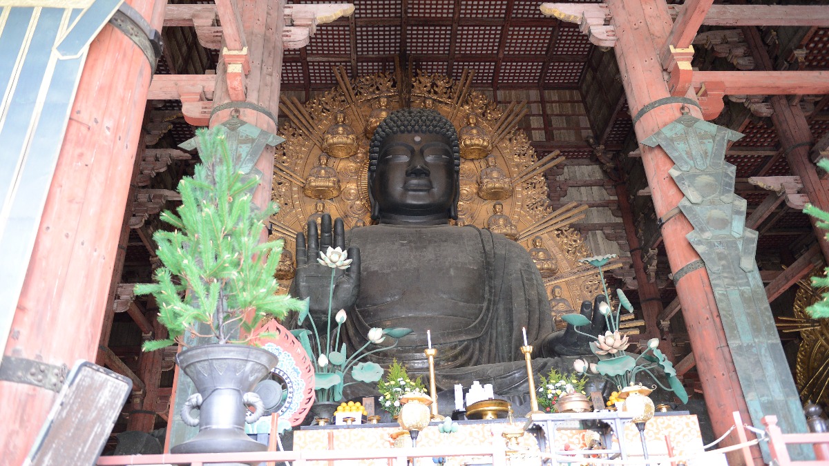 【奈良の初詣2024｜東大寺】新年の無病息災を奈良の大仏さまに祈る。年に数回の貴重なお姿も｜奈良市