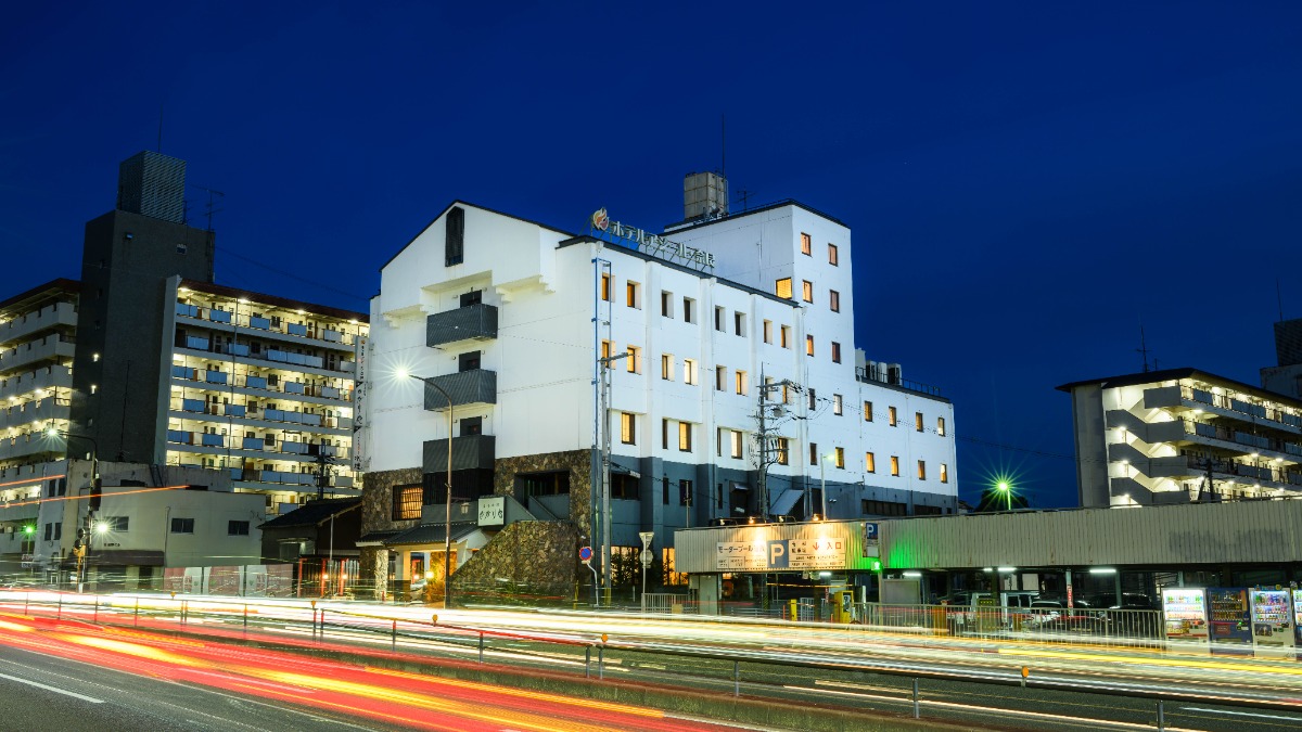 【ホテルアジール・奈良】JR・近鉄奈良駅から徒歩スグ！奈良市街部の中心地で、ゆったりくつろげる癒しのホテル【奈良のホテル特集2025】