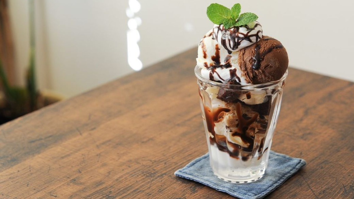 “おひとりさまカフェ”で味わう、週末だけの濃厚チョコレートパフェ【cord｜香芝市】