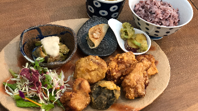 法隆寺から歩いてすぐ！ロボット雑貨がいっぱいのカフェ【Cafe こもど／ 斑鳩町】