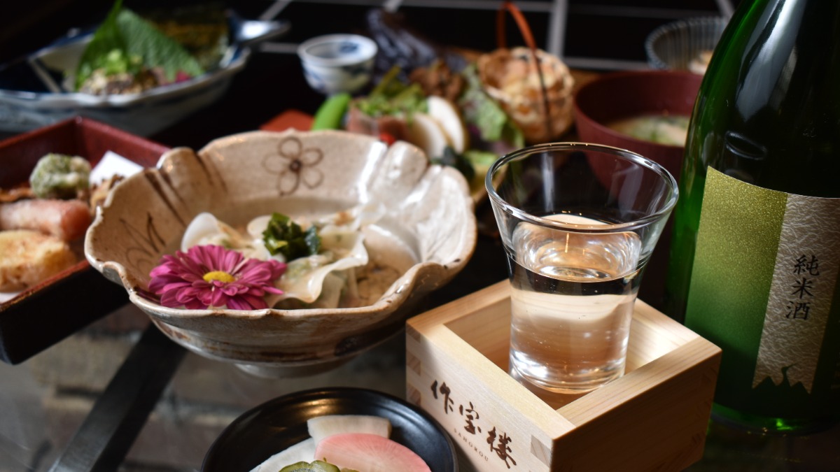 話題の“酒蔵まかないランチ”がリニューアル！創業300年近い老舗酒蔵『中本酒造店』（生駒市）が運営する酒蔵レストラン『作宝楼（さほろう）』