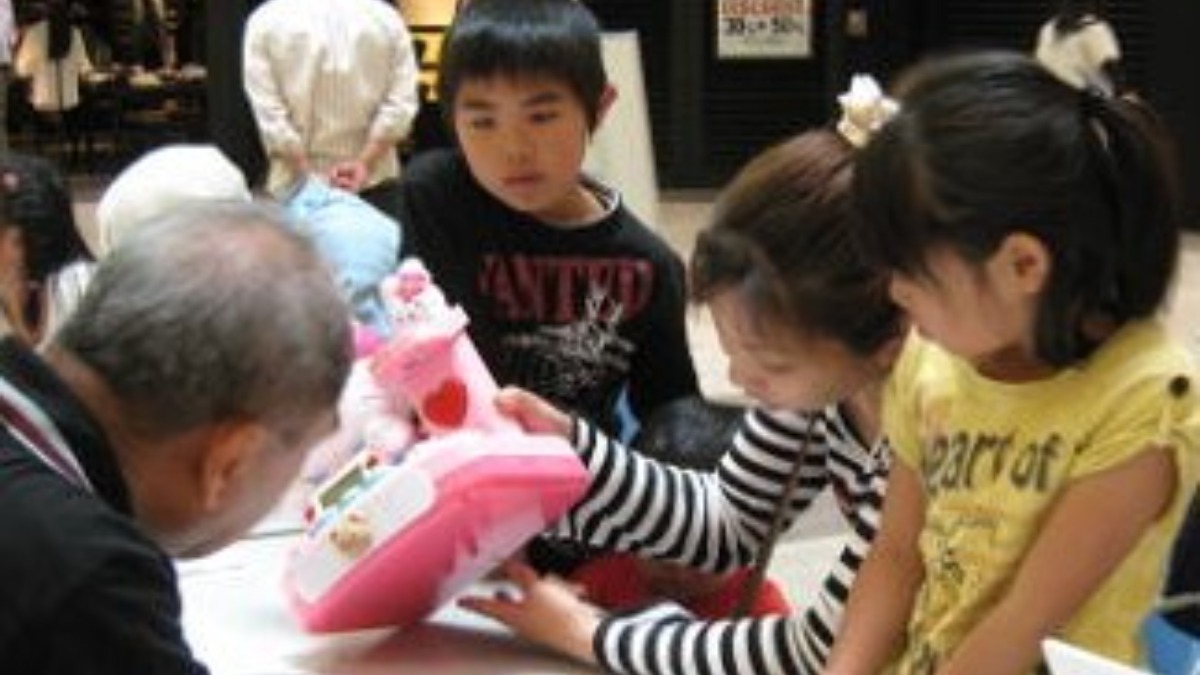 【くらしのブンカサイinいこま】健やか交流塾 おもちゃ病院 生駒病院