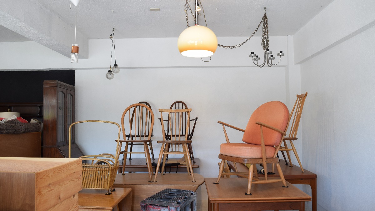 洗練されたヨーロッパ・北欧のヴィンテージ家具を、この先もそのままのカタチで。メンテナンスへのこだわり【SNAPPY LABEL（スナーピー レーベル）｜生駒市】