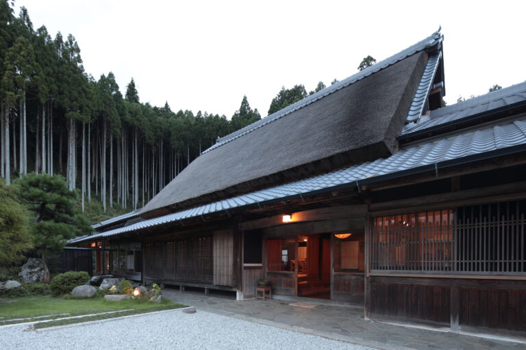 【うだ薬湯の宿 やたきや】築300年の古民家で心と体を整える。特別な里山時間＜奈良のホテル特集2026＞