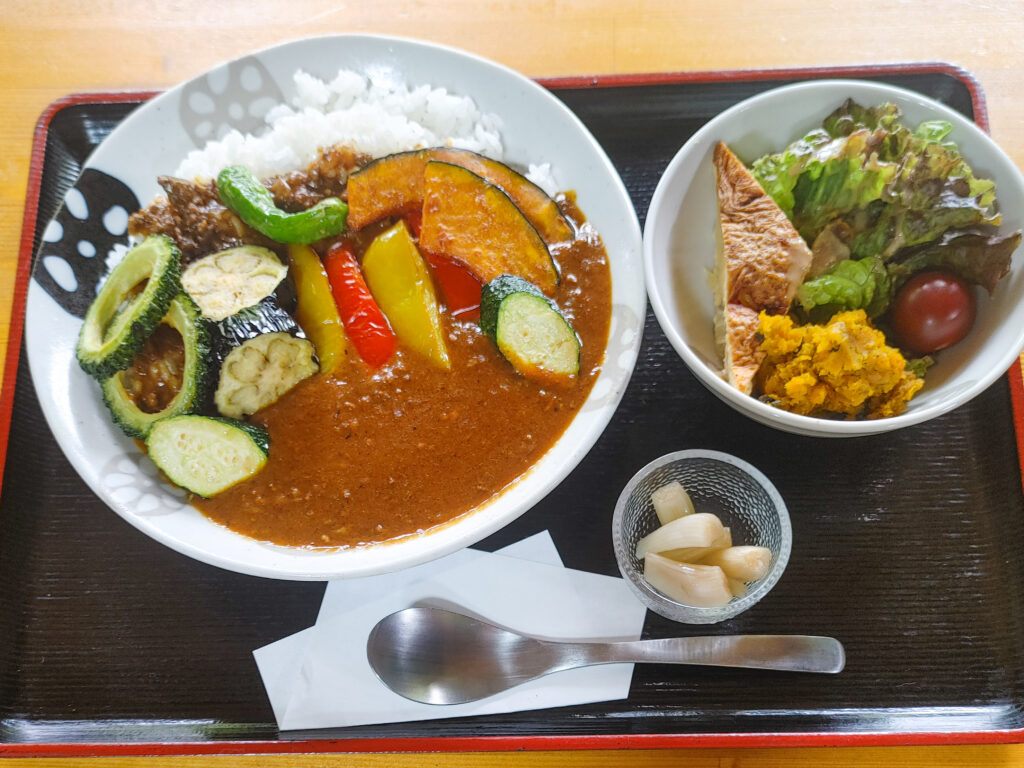 お食事処 里